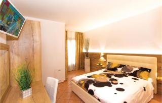 Nice Apartment In Pieve Di Tremosine - 8