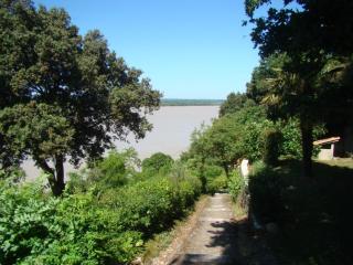 Maison dans falaise face à l'estuaire de la Gironde - Gauriac - 1