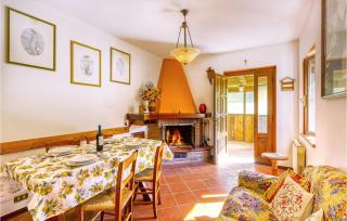 2 Bedroom Stunning Home In Palagnana - Palagnana - 9