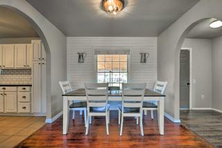 8 Mi to Dtwn Fort Worth Richland Hills Home! - 9