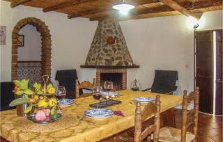 2 Bedroom Nice Home In El Borge - Borge - 6