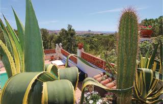 Beautiful Apartment In Palamós - 8