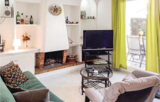 Cozy Apartment In Guardamar Del Segura - 9