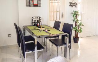 Cozy Apartment In Guardamar Del Segura - Guardamar del Segura - 2