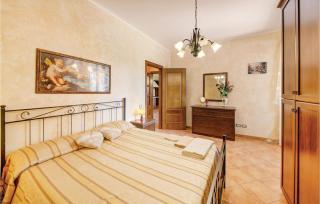 Lovely Apartment In Cecina Li - 1