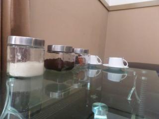 Ndalem Suratin Guesthouse - Yogyakarta - 9