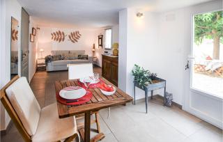 Nice Apartment In Caumont-Sur-Durance - Caumont-sur-Durance - 1