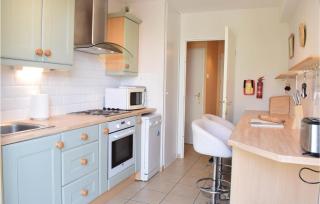 Nice Home In Port-En-Bessin-Huppain - Huppain - 6