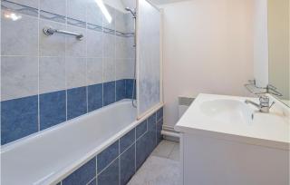 Nice Home In Port-En-Bessin-Huppain - Huppain - 3