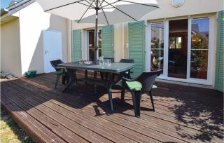 Nice Home In Port-En-Bessin-Huppain - Huppain - 1