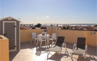 Amazing Apartment In Torrevieja - 3