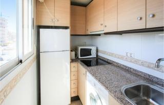 Stunning Apartment In Torrevieja - Torrevieja - 2