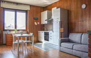 Stunning Apartment In Omegna - Omegna - 8