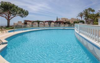 Gorgeous Apartment In Calahonda - 2