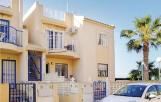 Amazing Apartment In Torrevieja - Torrevieja - 9