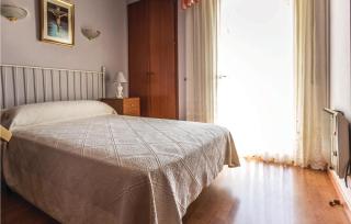 Nice Apartment In Blanes With Kitchen - 9