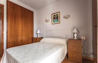 Nice Apartment In Blanes With Kitchen - 8