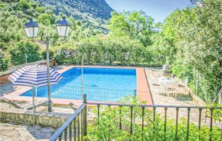Awesome Home In El Gastor - 6