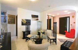 Beautiful Home In Codena With Jacuzzi - Carrara - 9
