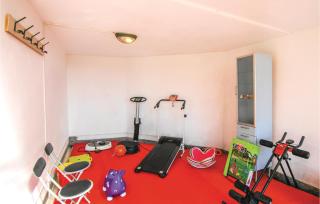 Beautiful Home In Codena With Jacuzzi - Carrara - 5