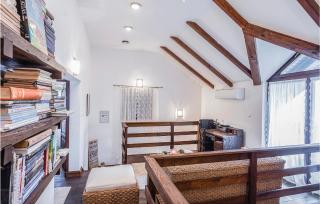 3 Bedroom Cozy Home In Karlovac - 2