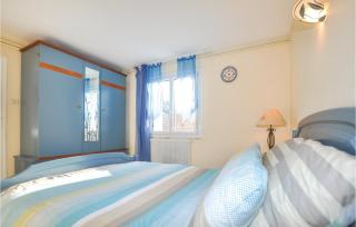 1 Bedroom Nice Apartment In Vinassan - 1