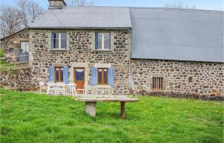Three-Bedroom Holiday Home In Cheylade - Cheylade - 4