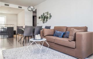 Cozy Apartment In Los Arenales Del Sol - 7