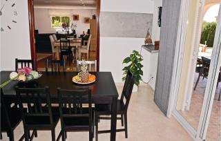 5 Bedroom Stunning Home In Lluchmajor - 3