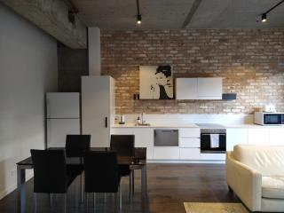 Brand New Spacious Woden Apartment - KingBed&WiFi - Phillip - 0