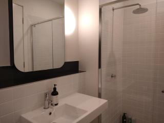 Brand New Spacious Woden Apartment - KingBed&WiFi - Phillip - 3