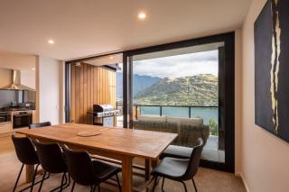 4 Bedroom Home with elevated views of Lake Wakatipu & The Remarkables - Queenstown - 2