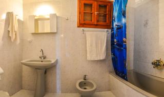 Kapases Studios & Apartments - 9