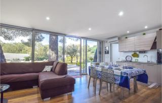 Gorgeous Home In Nicolosi With Wifi - Nicolosi - 4