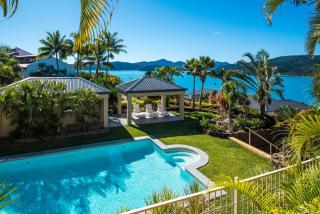 La Bella Waters 1 Wide Reaching Ocean Views And Buggy - Hamilton Island - 9