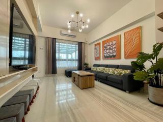 Gathering Point Hotel - 1