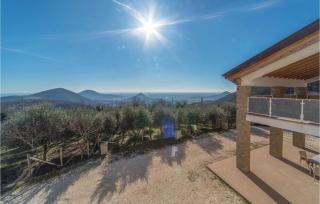 Awesome Apartment In Valnogaredo Pd - Boccon - 7