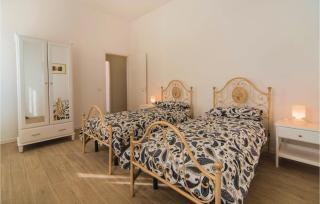 Awesome Apartment In Valnogaredo Pd - Boccon - 2
