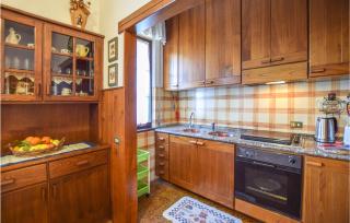 Nice Apartment In Capezzano Pianore - Capezzano Pianore, - 2