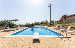 Cozy Home In Ragusa With Kitchen - 2