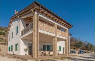 Amazing Apartment In Valnogaredo Pd - Boccon - 6