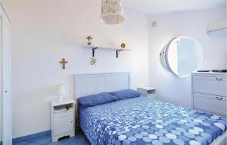 Lovely Apartment In Punta Braccetto Rg - Punta Braccetto - 2