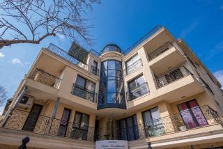 Minimalistic 1BR flat with a Parking spot - Varna - 0