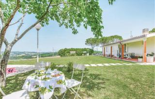 Awesome Home In Fano -Pu- With Jacuzzi - Carignano - 7
