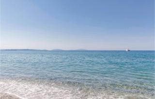 Awesome Home In Fano -Pu- With Jacuzzi - Carignano - 3