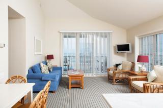Sandpiper Beach Club - 8