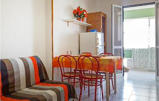 Beautiful Apartment In Gallipoli - Foča - 9