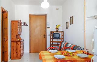 Beautiful Apartment In Gallipoli - Foča - 6