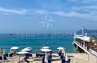 Louis by Terry's Homes - Cannes - 2