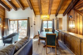 Mammoth Pines 11 - 7